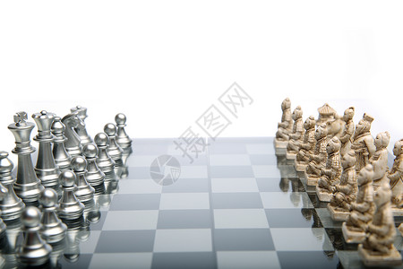 西方古典国际象棋棋盘对弈背景