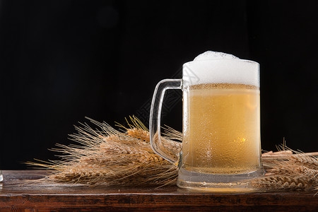 简单品脱酒杯液体静物啤酒麦穗高清图片