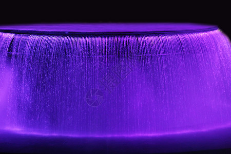 清新紫色舞台反射自然美黑色背景素材背景
