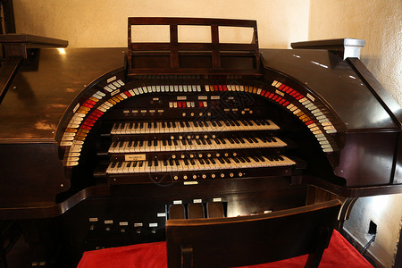 教堂风琴古老的钢琴键管风琴背景