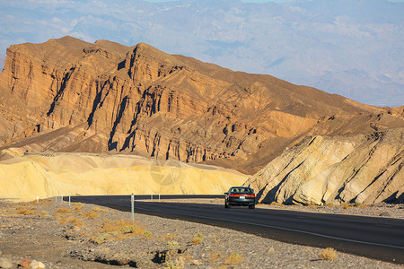 砂石山美国恶劣条件旅游汽车广告背景图背景