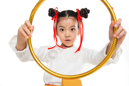 东方神话哪吒造型的东方儿童拿着乾坤圈背景