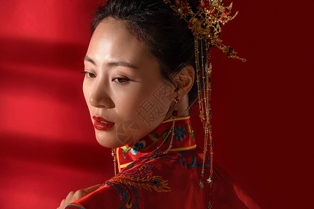 耳饰秀禾漂亮的中式新娘图片