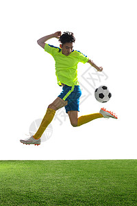 运动竞赛一名男足球运动员踢球图片