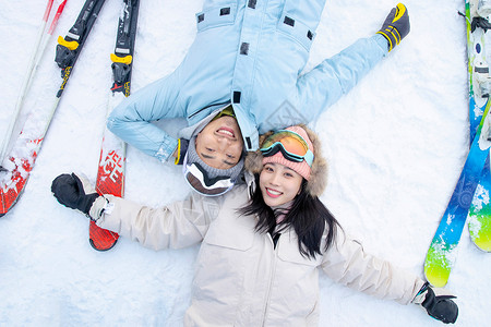 滑雪度假白色一家人到滑雪场滑雪运动背景