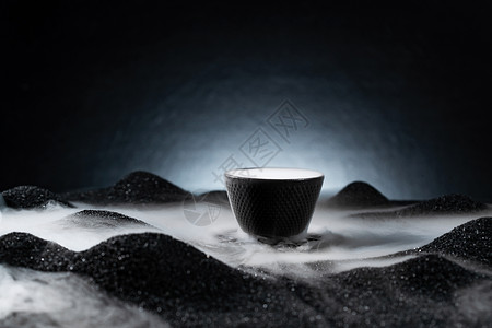 茶地亚洲黑色背景文化烟雾缭绕下的茶杯背景
