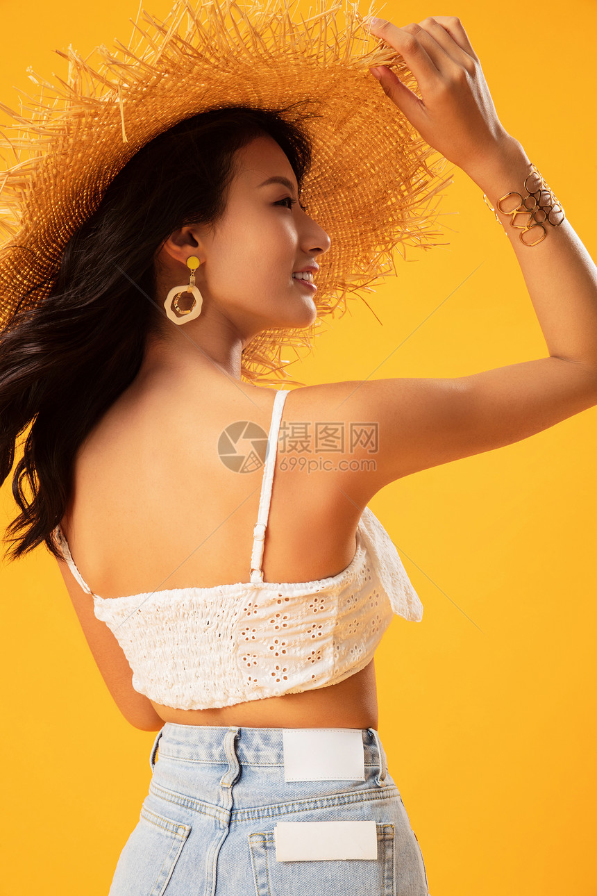 东方人遮阳帽夏天夏日的快乐美女图片
