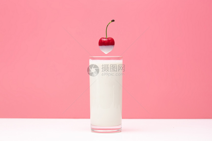 甜的牛奶饮食文化樱桃优酪图片