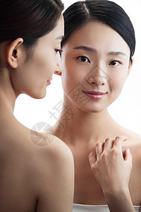 清新头和肩膀亚洲美女闺蜜图片