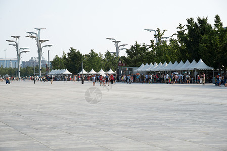 奥林匹克公园无法辨认的人天空北京奥体中心图片