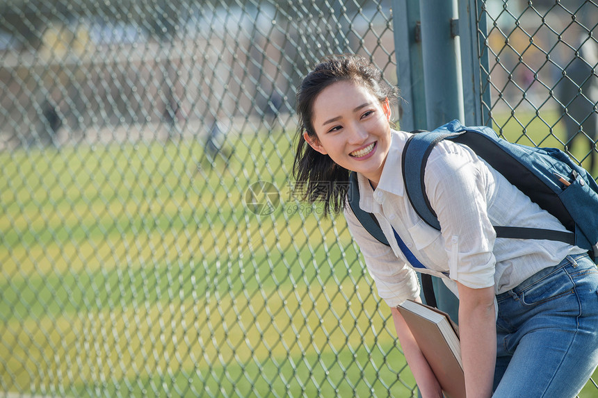 女人书快乐青年女大学生图片