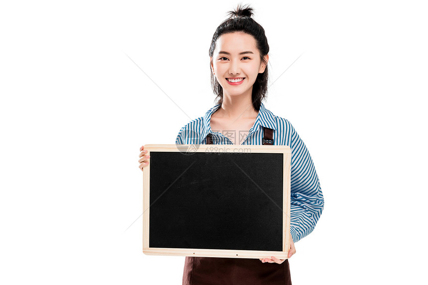 女人水平构图东方年轻的餐厅服务员展示公告信息图片