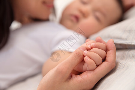 妈妈和宝宝的手高清图片
