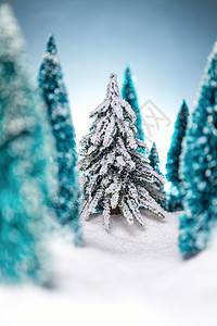 彩色雪花简单彩色图片新年圣诞树背景
