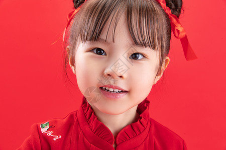 红色摄影东亚可爱的小女孩过新年图片