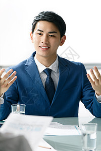 成功人士亚洲领导能力商务青年男人在办公室图片