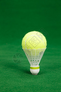网球和羽毛球背景图片