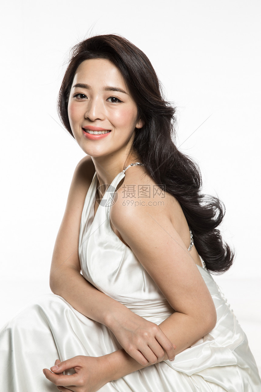 成年人亚洲自我完善有着漂亮头发的美女图片