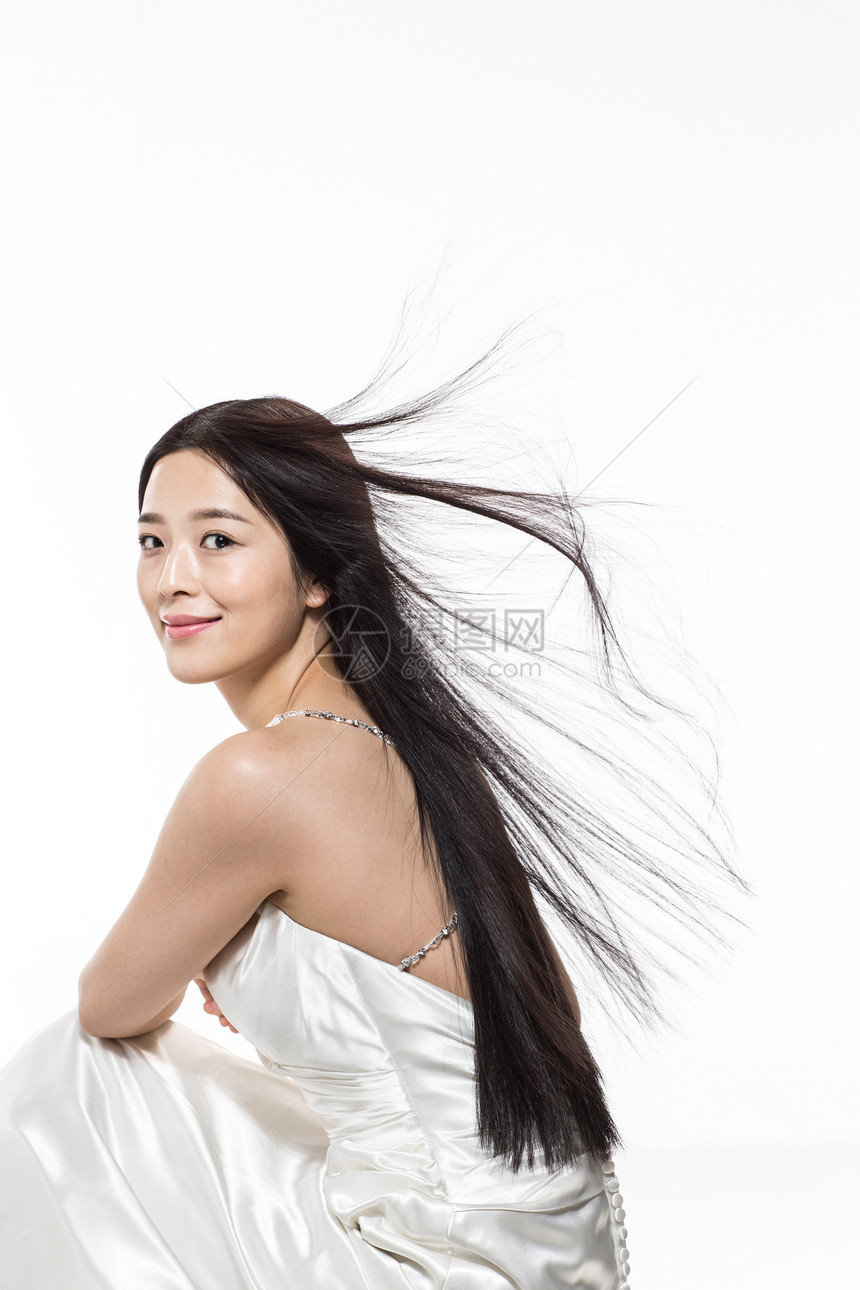亚洲时尚面部表情有着柔顺的长发的美女图片