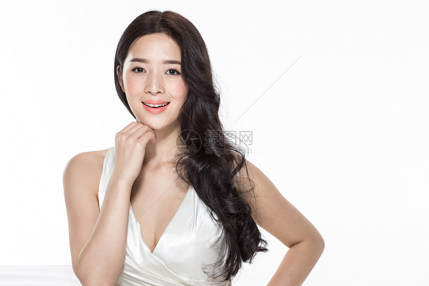 亚洲美丽仅一个女人有着漂亮头发的美女图片