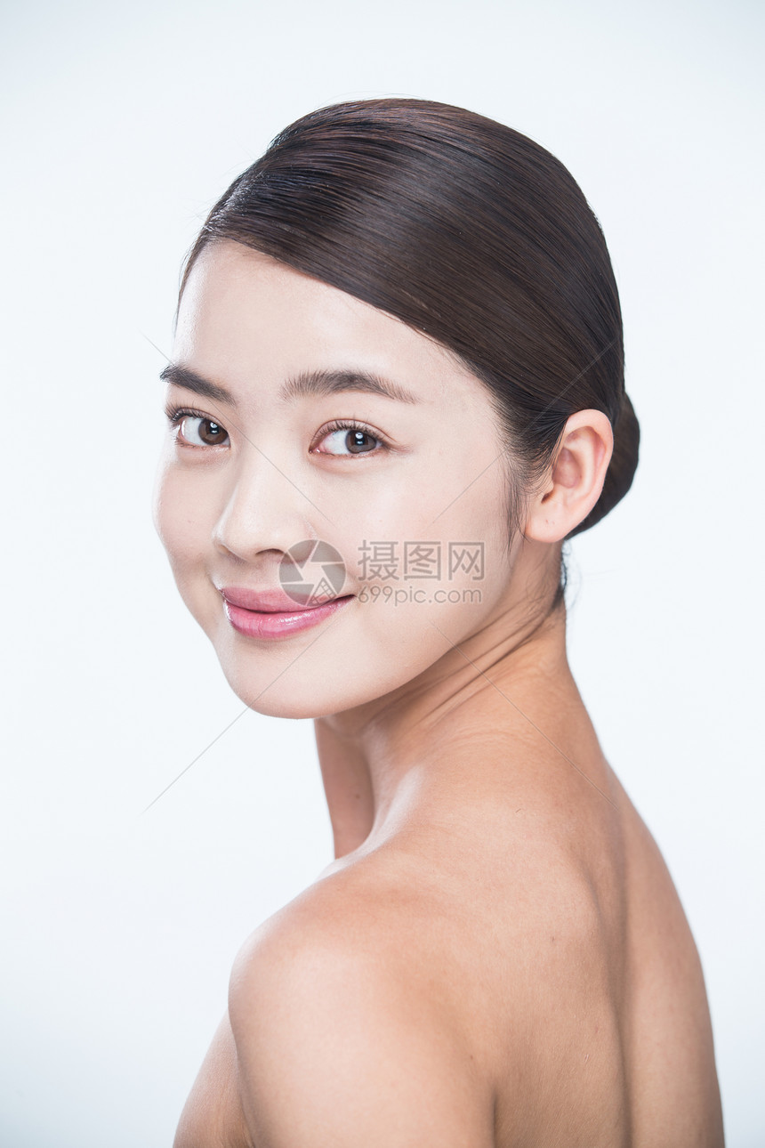 美容人亚洲青年女人妆面肖像图片