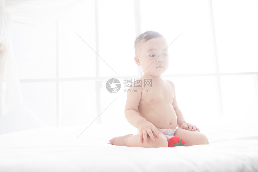 东亚房间可爱男婴儿图片