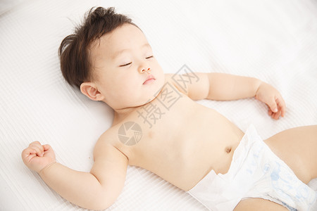 躺着喝酒男孩6到12个月仅一名男婴可爱宝宝睡觉背景