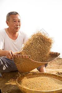 干农活的人老农民干农活背景