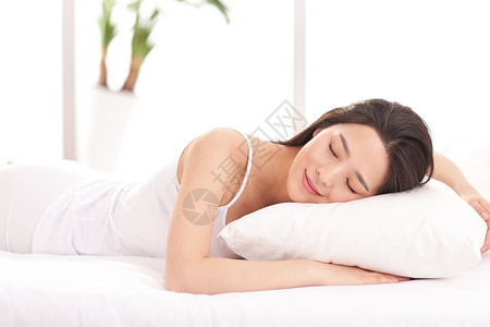 性感睡衣吊带女特质亚洲人漂亮的青年女人在卧室背景