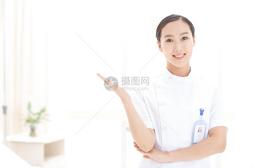 医院里年轻的女护士图片