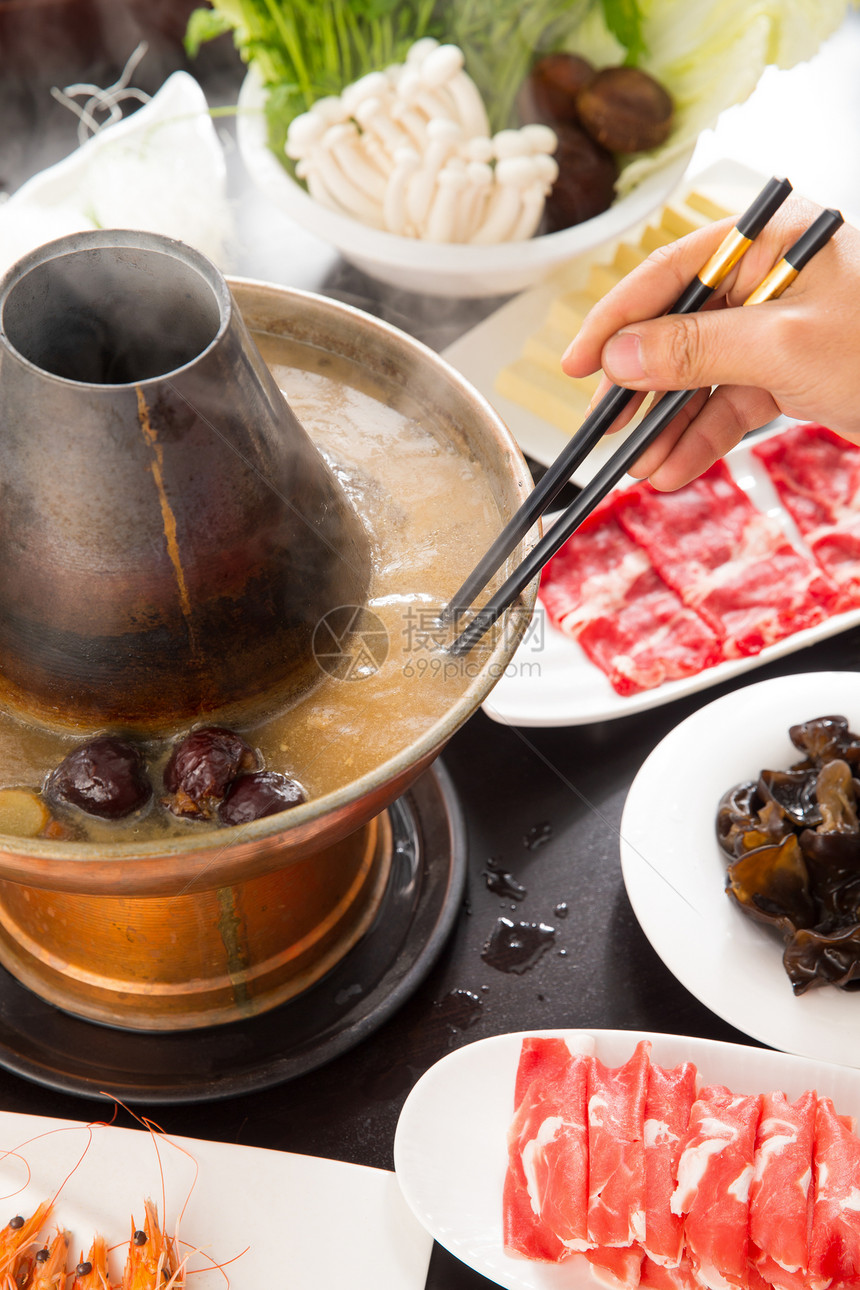 饮食丰富年夜饭涮羊肉图片