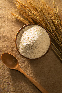 原生态粮食天然面粉小麦粉高清图片