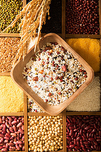 五谷杂粮收获红糙米高清图片