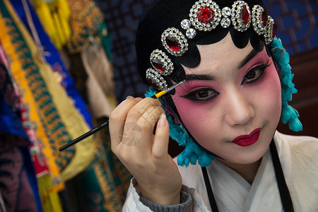 看戏剧表演东亚文化女京剧演员后台化妆图片