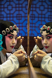 前景聚焦彩色图片亚洲女京剧演员后台化妆图片