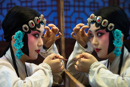 舞台化妆人的头部东亚文化女京剧演员后台化妆图片