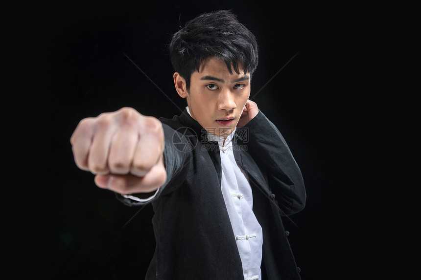武林20到24岁装扮练武术的青年男人图片