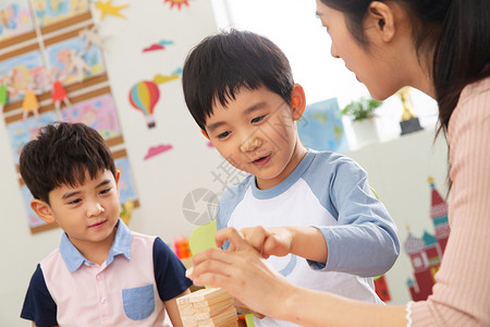 儿童青年女人成长幼儿园老师和小朋友们图片