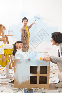 活力青年人独生子家庭快乐家庭装修房子图片
