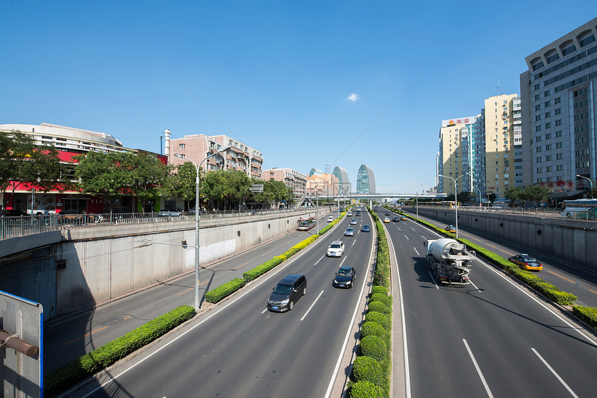 北京西直门建筑群和道路图片