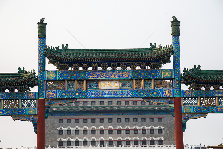水平构图正阳门正面视角北京前门大街牌坊图片