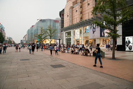 热闹建筑外部市区北京王府井大街背景图片