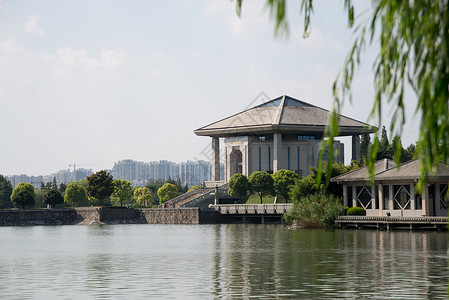 周恩来像国内著名景点江苏淮安周恩来纪念馆背景