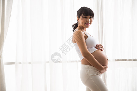 新生活幸福的孕妇图片