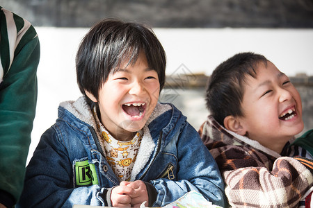 东方人希望小学小学女生乡村小学里的小学生图片