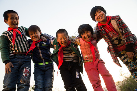 知识领域待遇努力偏远的欢乐的乡村小学生背景