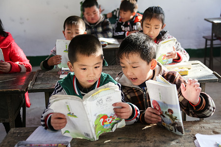 知识上课希望工程乡村小学里的小学生图片