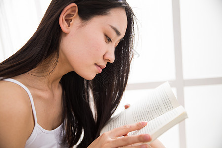 人美女青年人青年女人看书图片