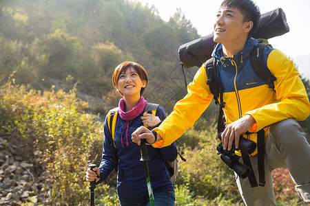 女人攀登环境青年男女登山图片