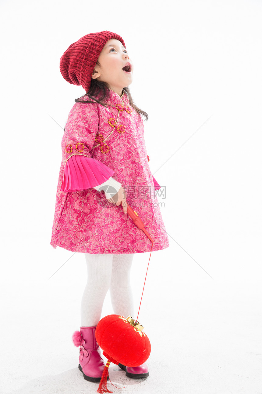祝福垂直构图亚洲可爱的小女孩拿着灯笼图片